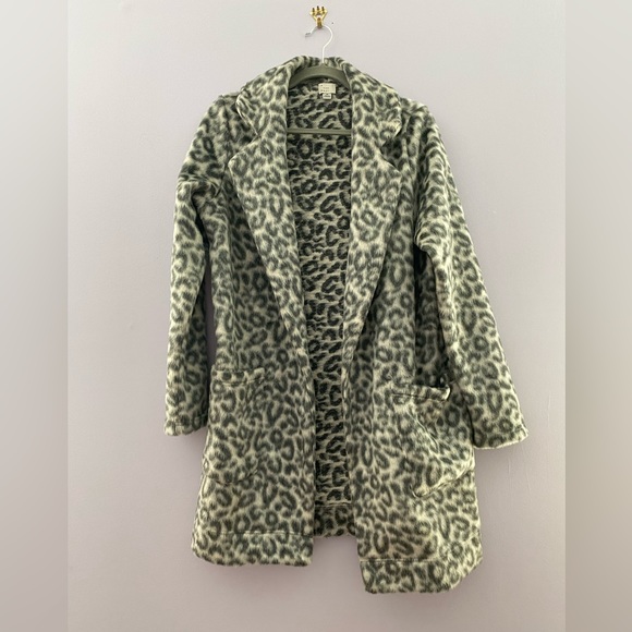 A New Day | Leopard Faux Fur Coat - Picture 3 of 7